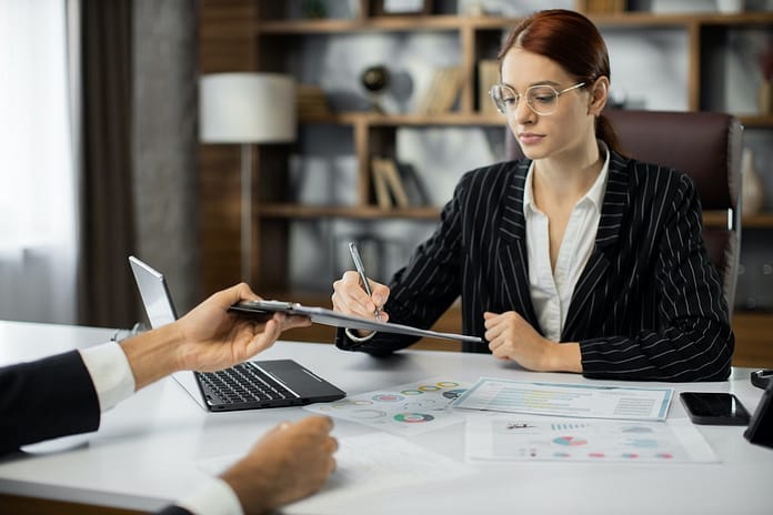 Financial Lawyers